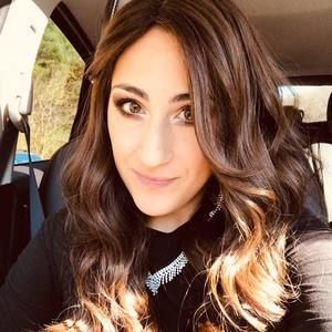 Meet your Posher, Elana